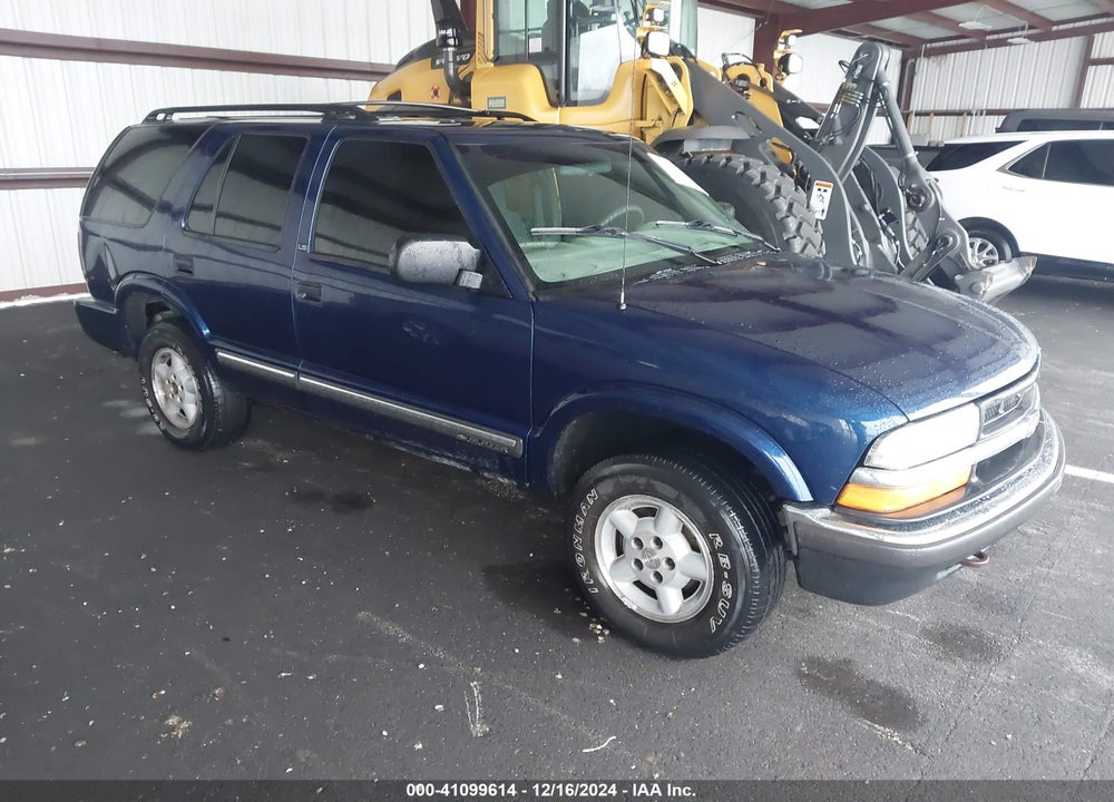 2001 CHEVROLET BLAZER LS VIN: 1GNDT13W312134089