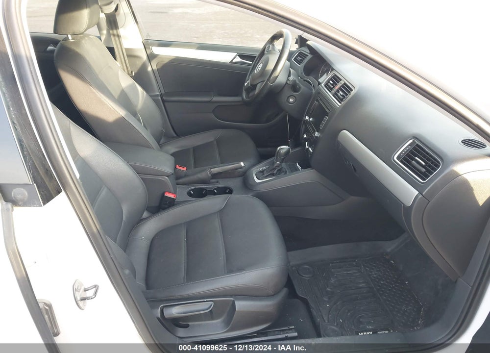 2012 VOLKSWAGEN JETTA 2.0L TDI VIN: 3VWLL7AJ2CM009947