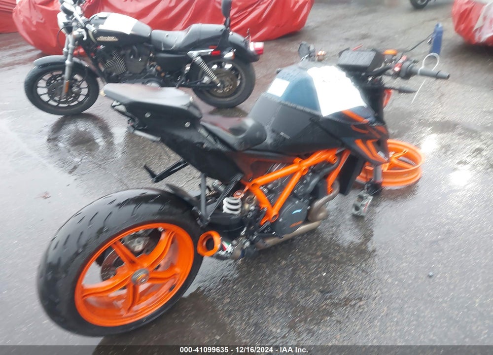 2022 KTM 1290 SUPER DUKE R VIN: VBKV39402NM952900