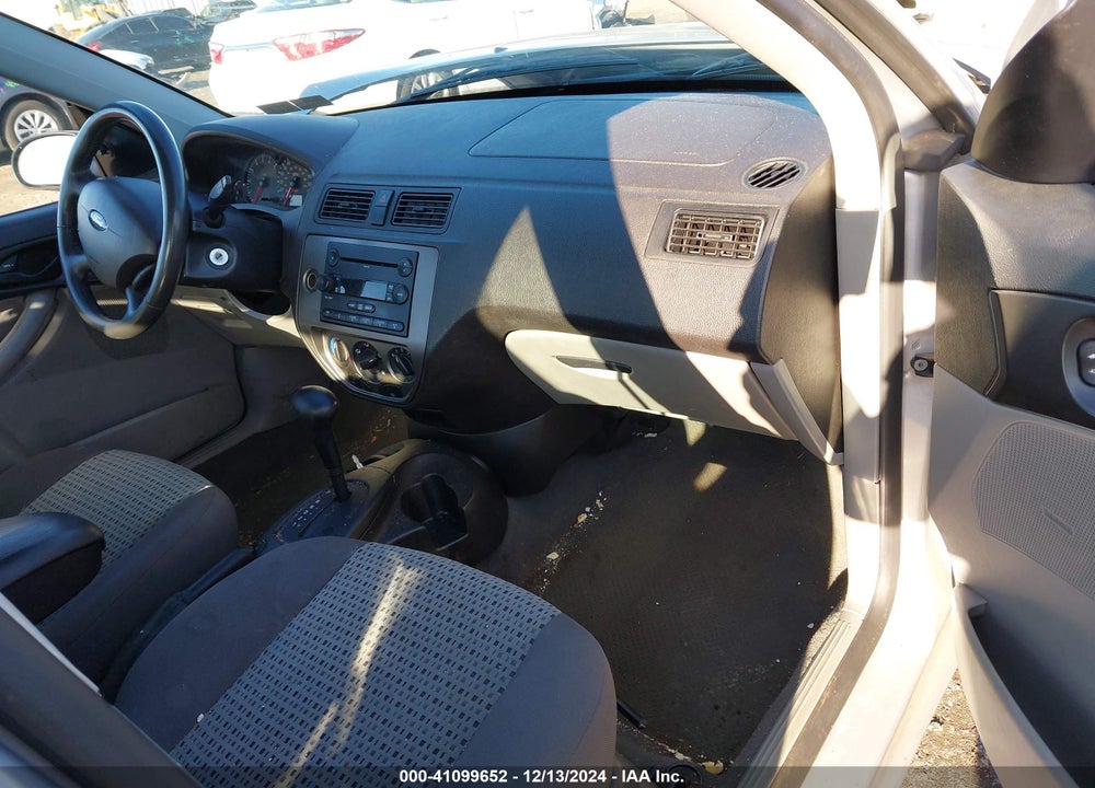 2007 FORD FOCUS S/SE/SES VIN: 1FAHP34N27W273914