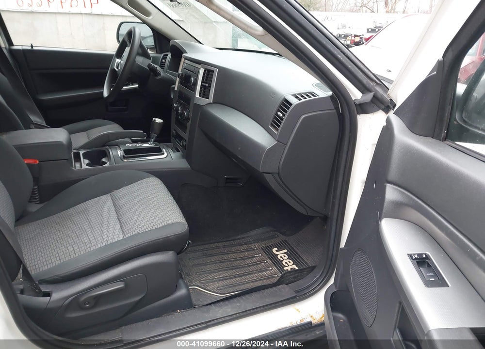 2008 JEEP GRAND CHEROKEE LAREDO VIN: 1J8GR48KX8C127018