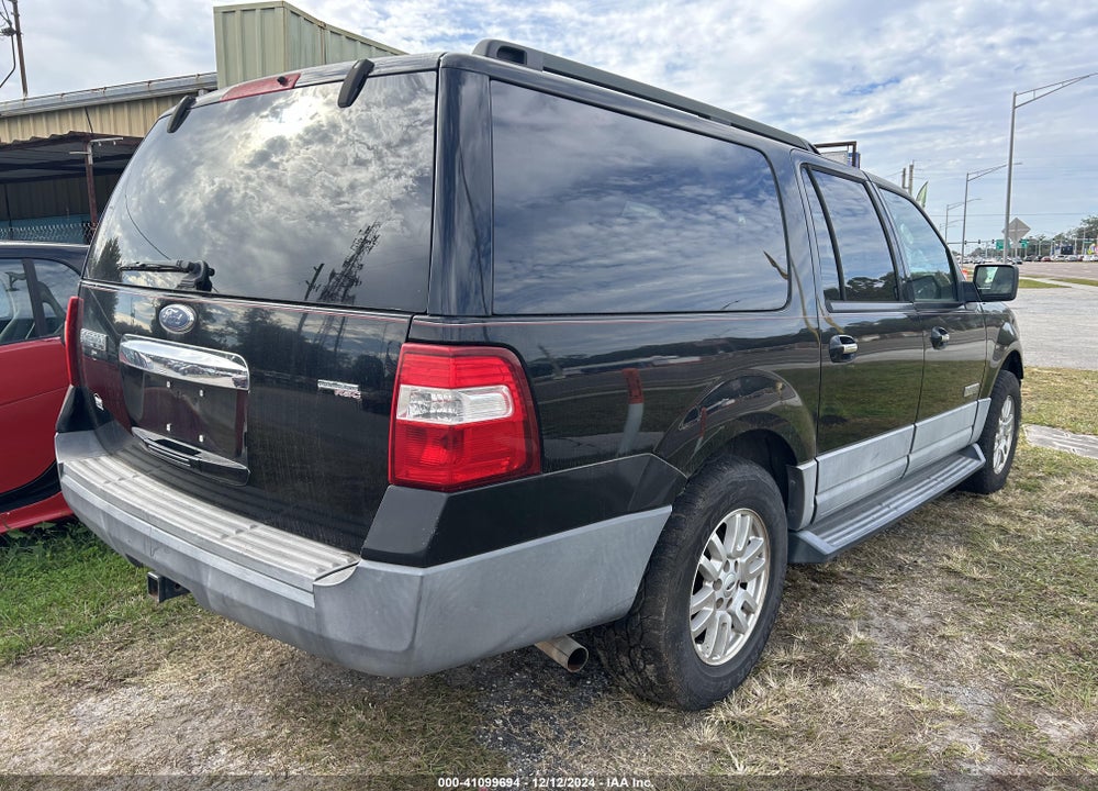 2007 FORD EXPEDITION EL XLT VIN: 1FMFK15537LA27132