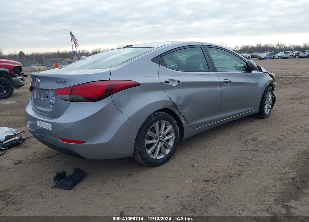 2016 HYUNDAI ELANTRA SE VIN: 5NPDH4AE1GH654580