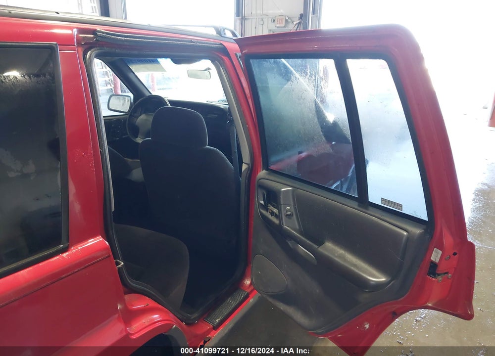 1998 JEEP GRAND CHEROKEE LAREDO VIN: 1J4GZ58S9WC368153
