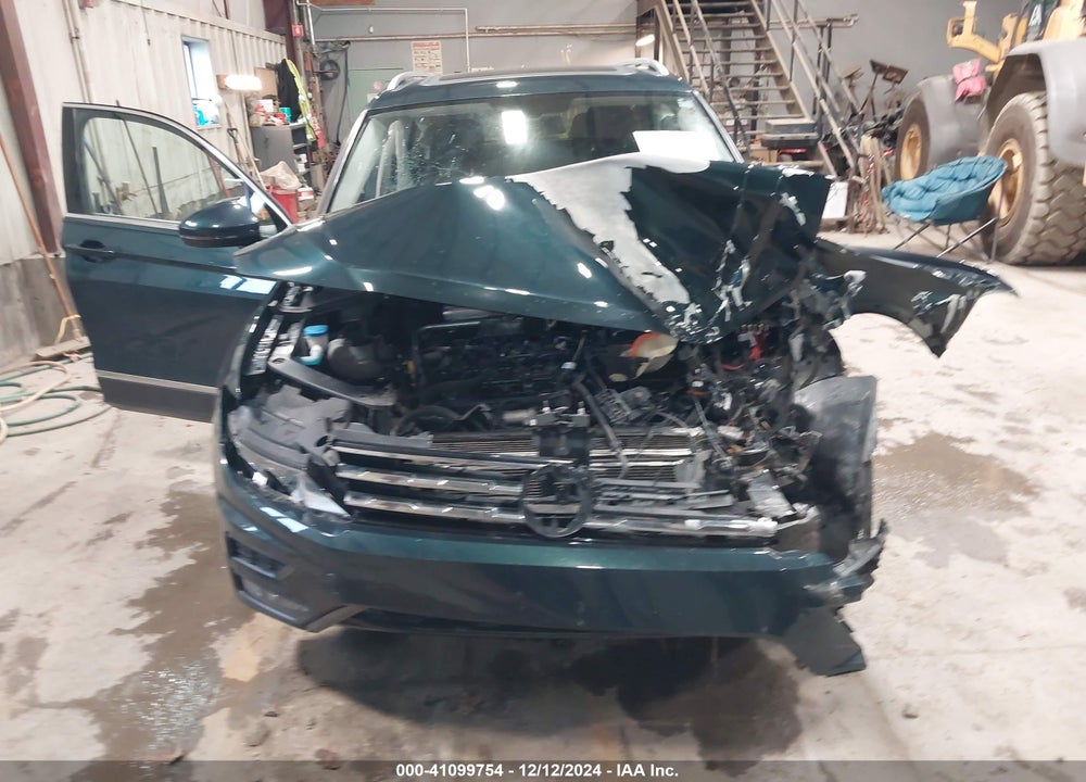 2018 VOLKSWAGEN TIGUAN 2.0T SE/2.0T SEL VIN: 3VV2B7AX2JM012805