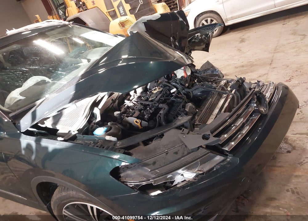 2018 VOLKSWAGEN TIGUAN 2.0T SE/2.0T SEL VIN: 3VV2B7AX2JM012805