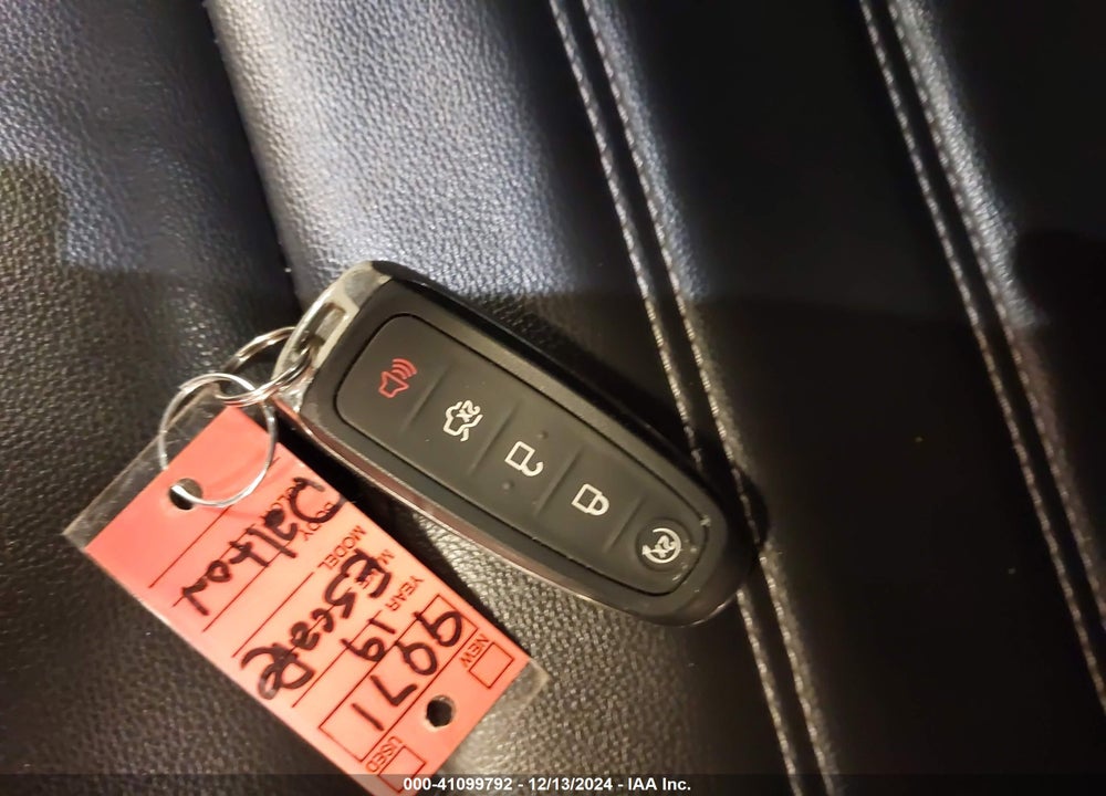 2019 FORD ESCAPE SEL VIN: 1FMCU9HD5KUA04467