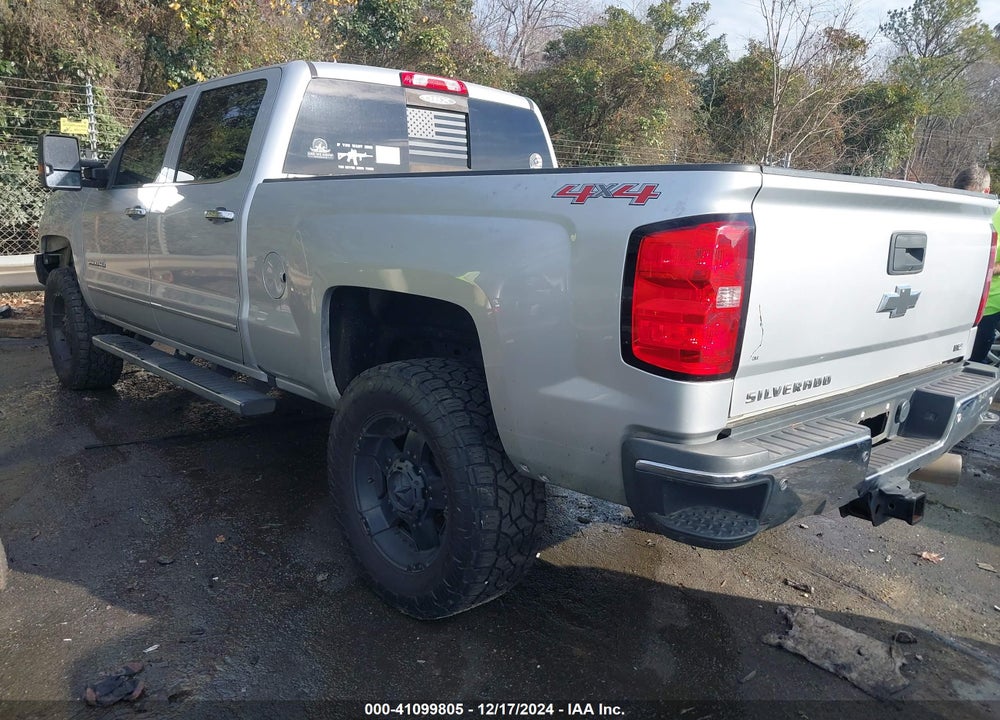 2017 CHEVROLET SILVERADO 2500HD LTZ VIN: 1GC1KWEY2HF118141