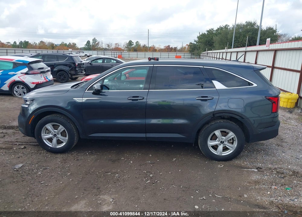 2023 KIA SORENTO LX VIN: 5XYRGDLC1PG211440