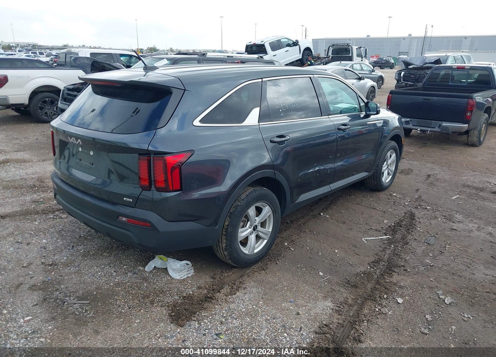 2023 KIA SORENTO LX VIN: 5XYRGDLC1PG211440