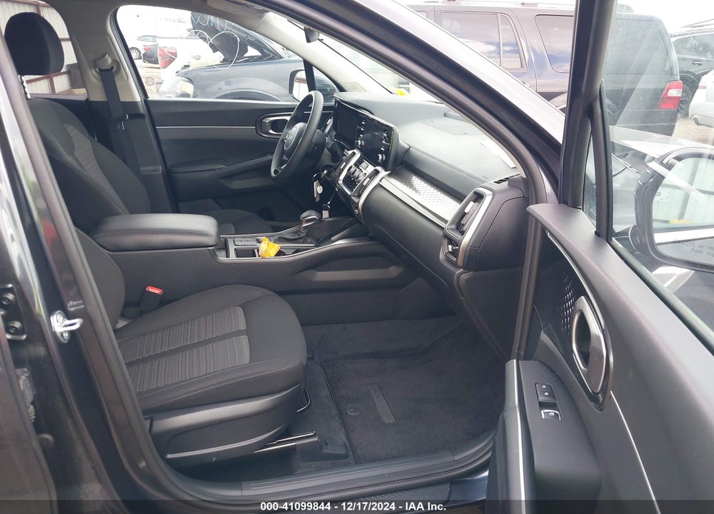 2023 KIA SORENTO LX VIN: 5XYRGDLC1PG211440