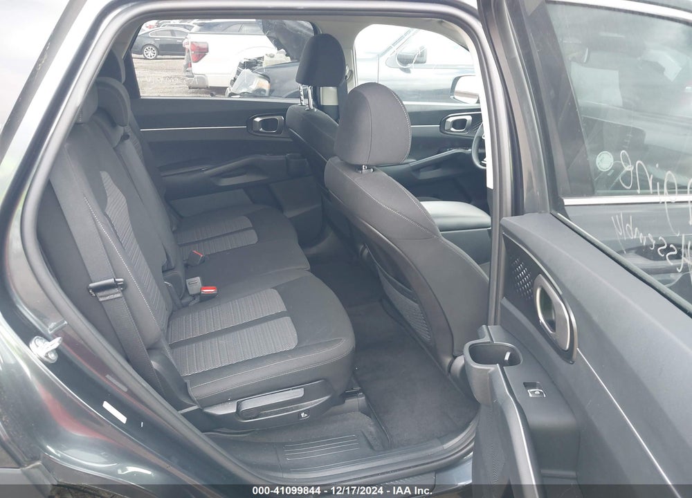2023 KIA SORENTO LX VIN: 5XYRGDLC1PG211440