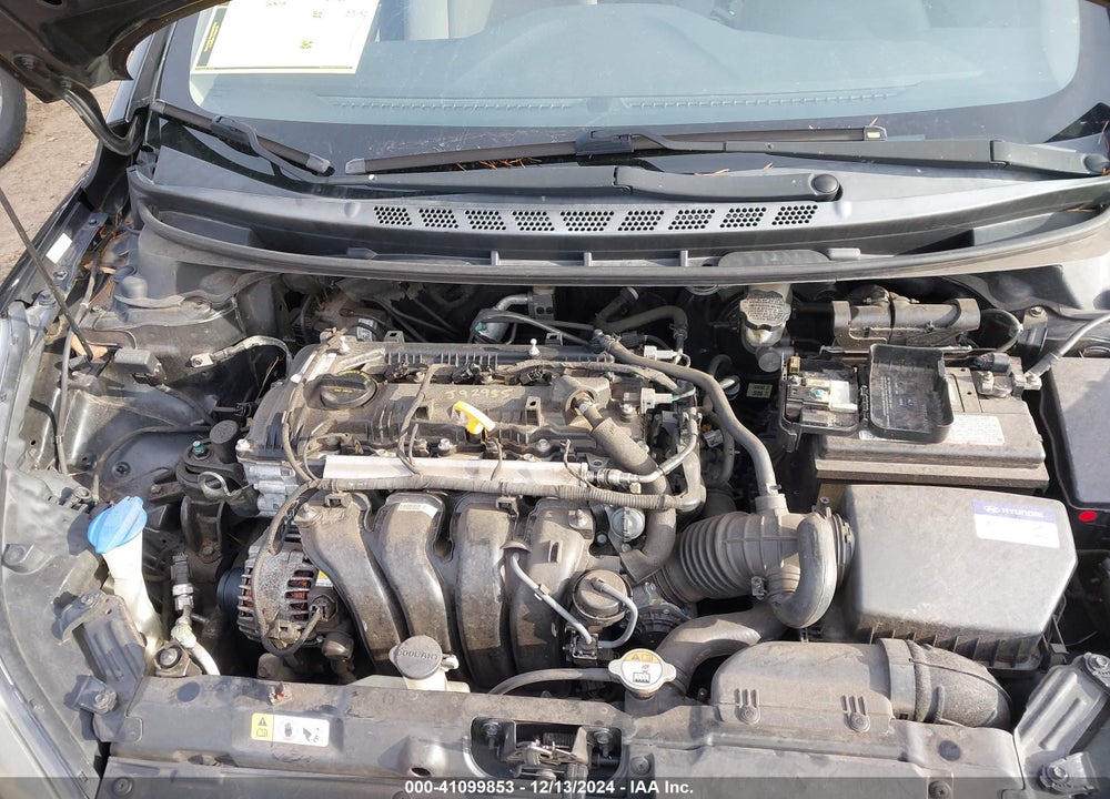 2014 HYUNDAI ELANTRA VIN: KMHDH4AE5EU084033