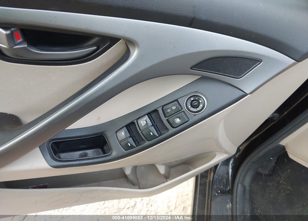 2014 HYUNDAI ELANTRA VIN: KMHDH4AE5EU084033