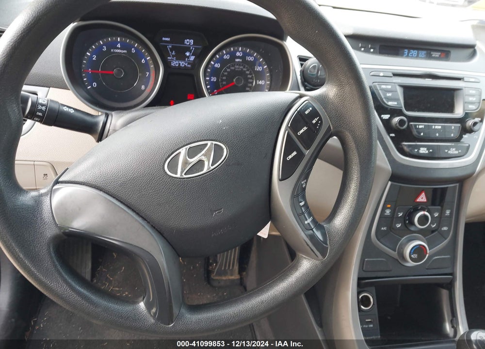 2014 HYUNDAI ELANTRA VIN: KMHDH4AE5EU084033