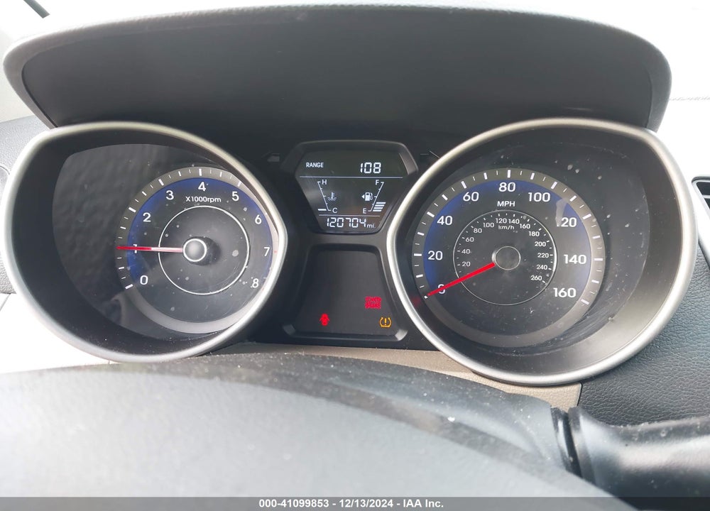 2014 HYUNDAI ELANTRA VIN: KMHDH4AE5EU084033