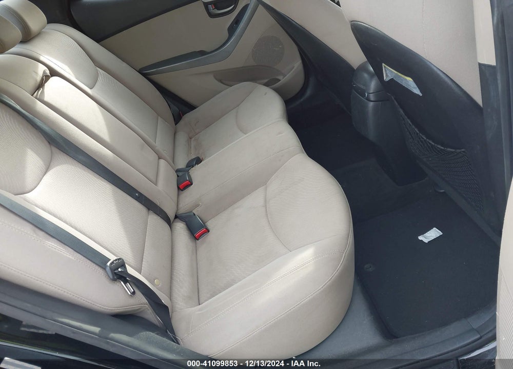 2014 HYUNDAI ELANTRA VIN: KMHDH4AE5EU084033