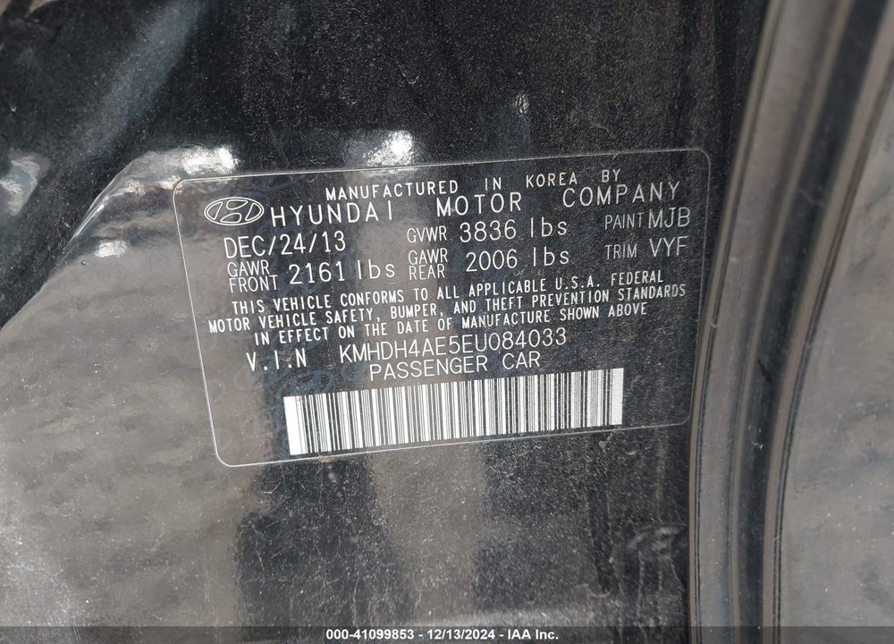 2014 HYUNDAI ELANTRA VIN: KMHDH4AE5EU084033