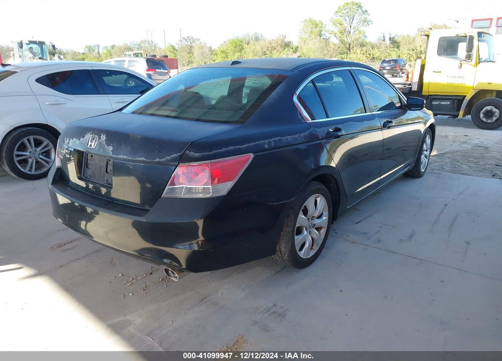 2008 HONDA ACCORD VIN: 1HGCP26858A025162