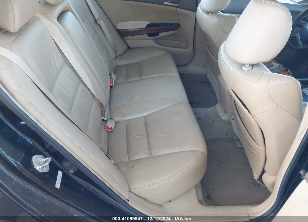 2008 HONDA ACCORD VIN: 1HGCP26858A025162