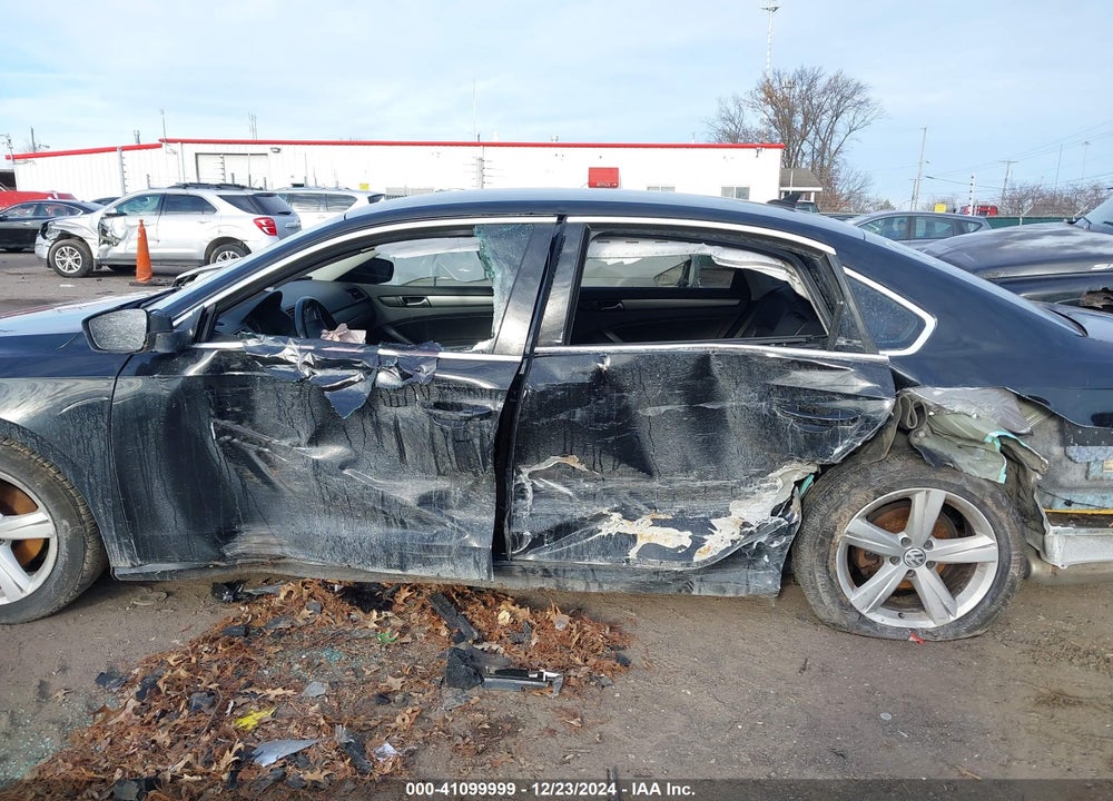 2015 VOLKSWAGEN PASSAT 1.8T SE VIN: 1VWBS7A34FC017313
