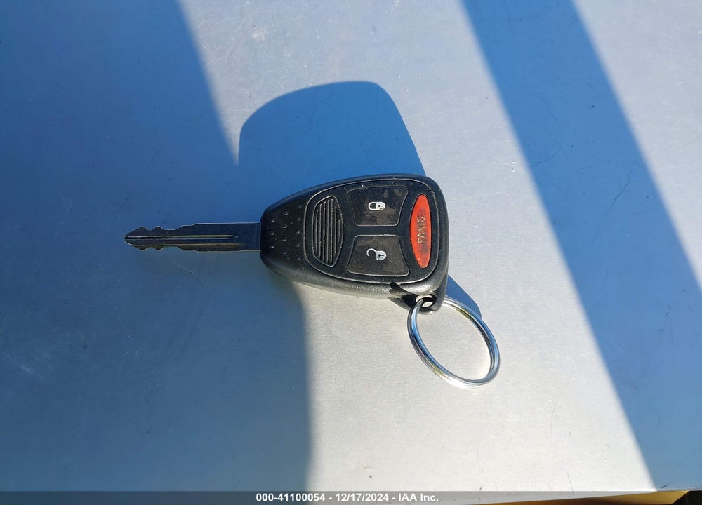 2006 DODGE DURANGO SXT VIN: 1D4HB38N36F163572