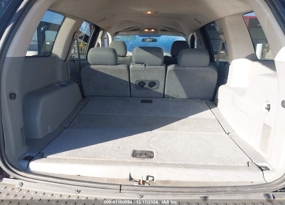 2006 DODGE DURANGO SXT VIN: 1D4HB38N36F163572