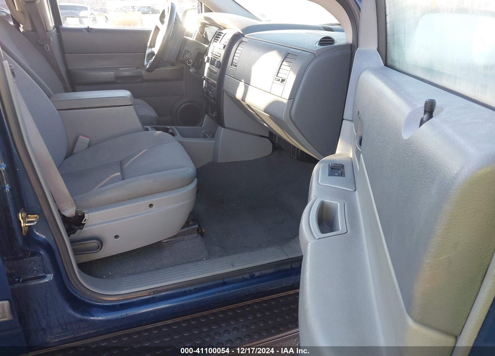2006 DODGE DURANGO SXT VIN: 1D4HB38N36F163572