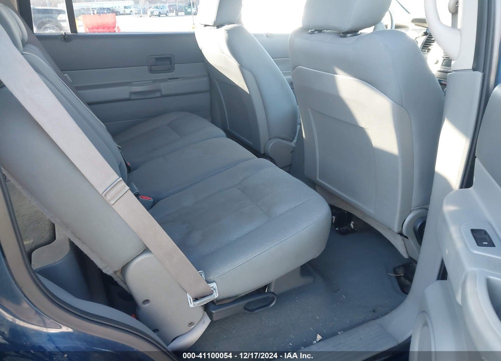 2006 DODGE DURANGO SXT VIN: 1D4HB38N36F163572