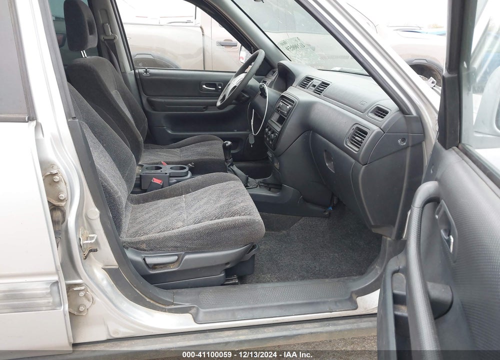 2001 HONDA CR-V EX VIN: JHLRD17661S013579