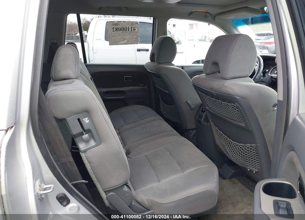 2008 HONDA PILOT SE VIN: 5FNYF18318B039019