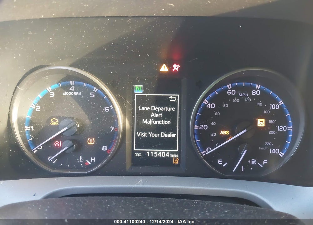 2018 TOYOTA RAV4 VIN: 2T3ZFREV0JW515530