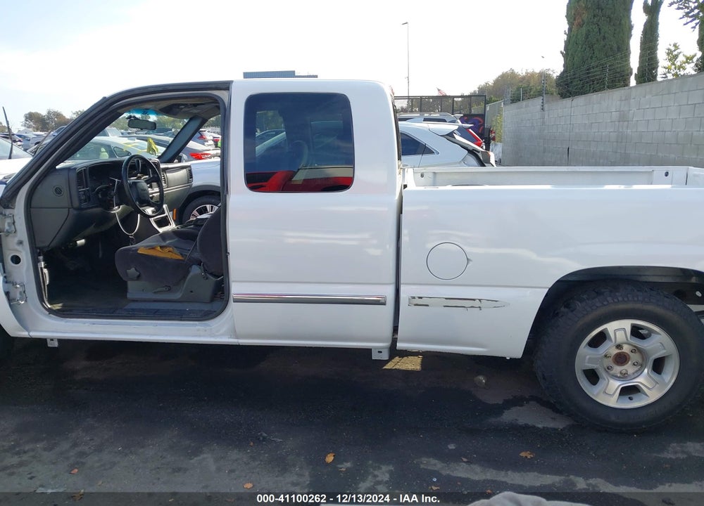 1999 GMC SIERRA 1500 SLE VIN: 1GTEC19T3XZ540996
