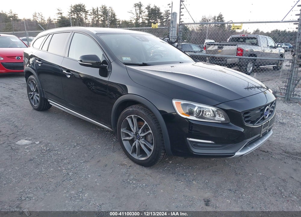 2015 VOLVO V60 CROSS COUNTRY T5 PLATINUM VIN: YV4612HM7F1000264
