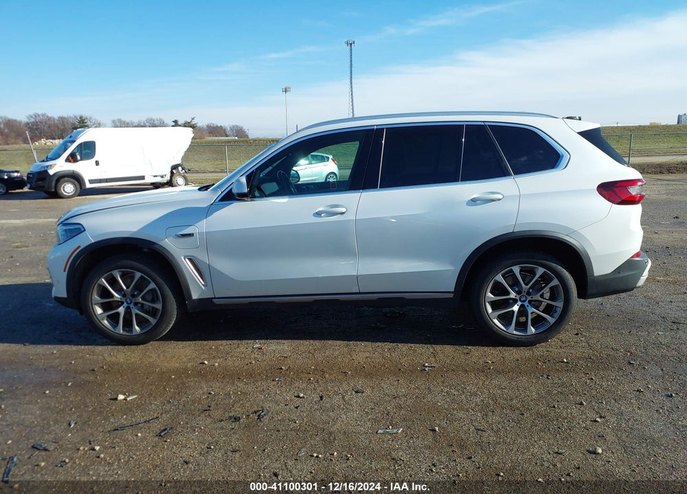 2022 BMW X5 PHEV XDRIVE45E VIN: 5UXTA6C03N9J56155