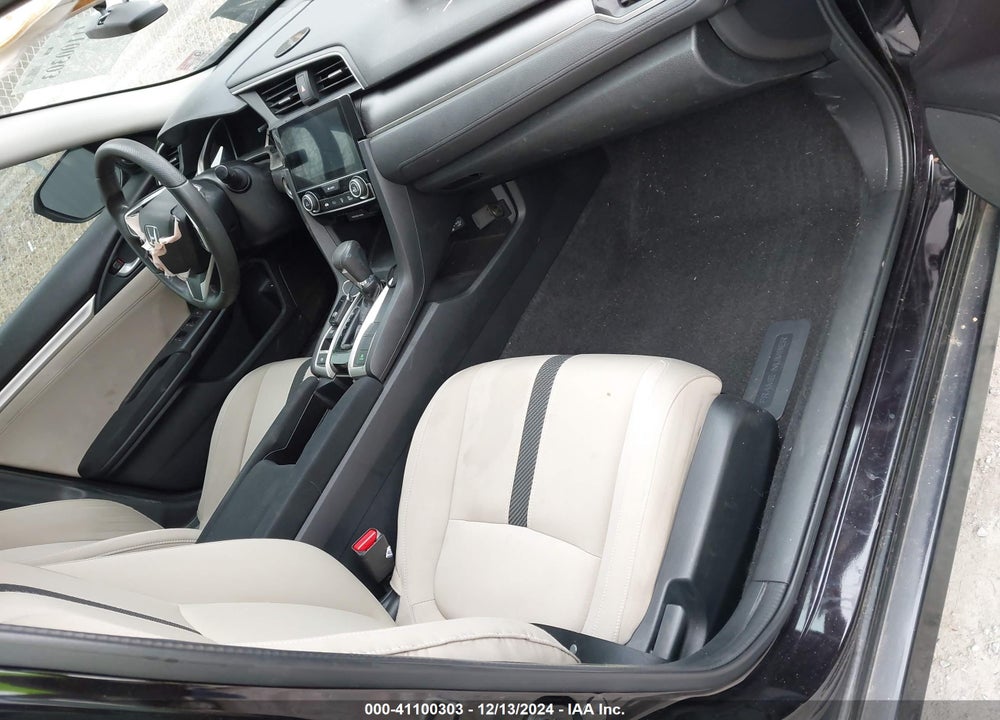 2016 HONDA CIVIC VIN: 2HGFC2F77GH571929