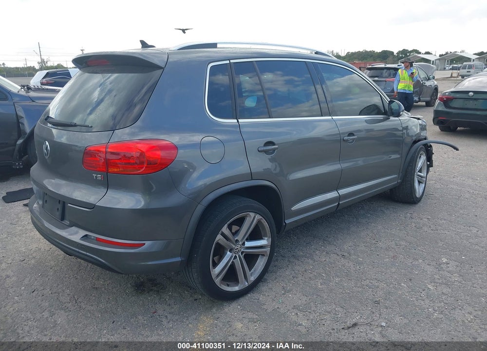 2016 VOLKSWAGEN TIGUAN R-LINE VIN: WVGAV7AX2GW616800