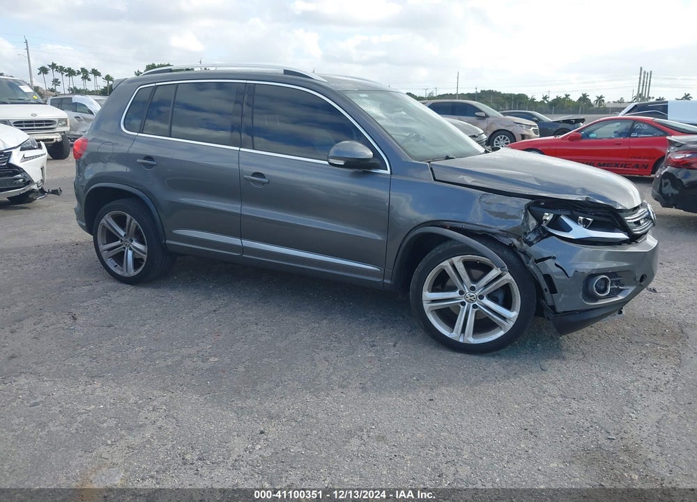 2016 VOLKSWAGEN TIGUAN R-LINE VIN: WVGAV7AX2GW616800