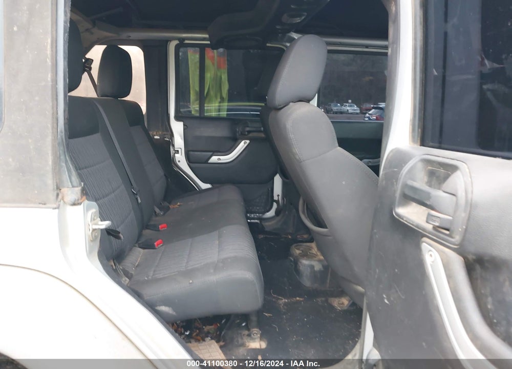 2012 JEEP WRANGLER UNLIMITED SAHARA VIN: 1C4BJWEG8CL105967