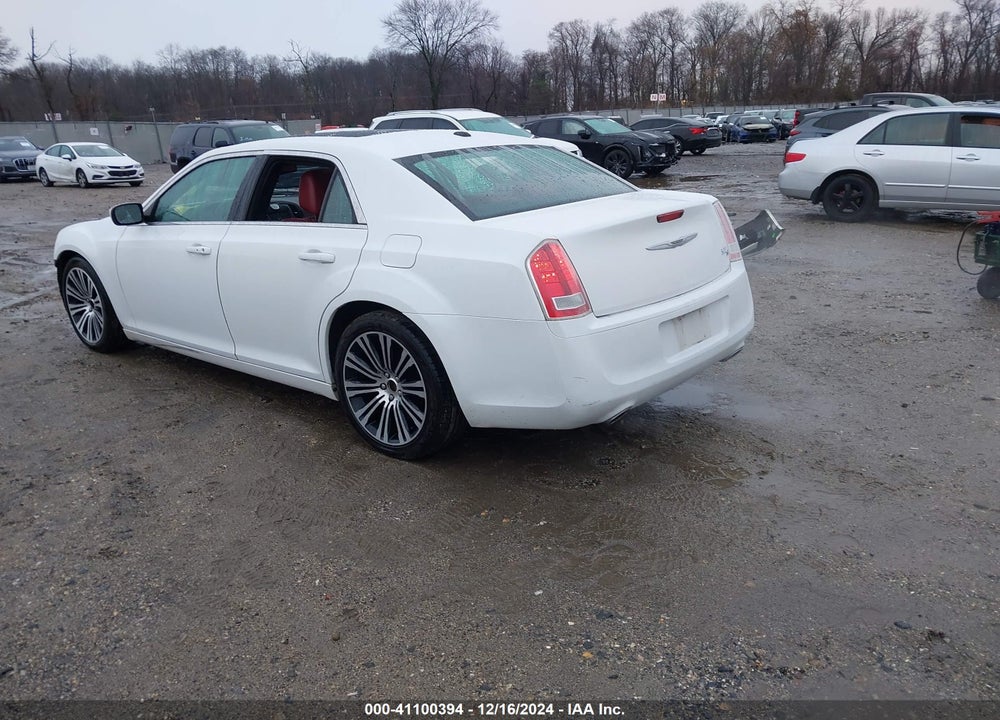 2013 CHRYSLER 300 VIN: 2C3CCABG2DH682745