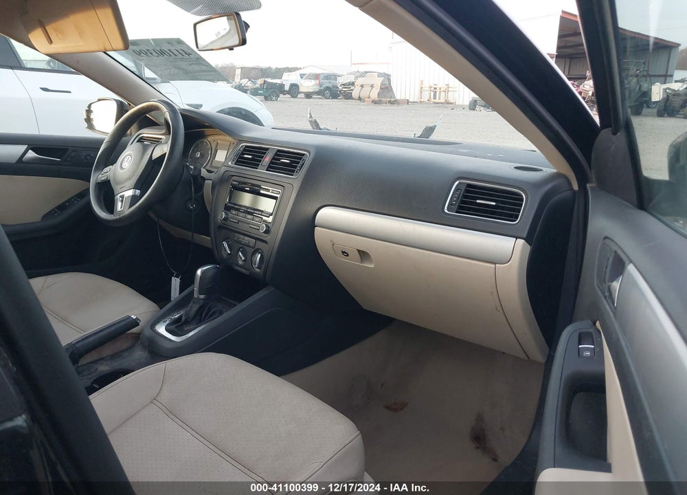2013 VOLKSWAGEN JETTA VIN: 3VWDX7AJ0DM387419
