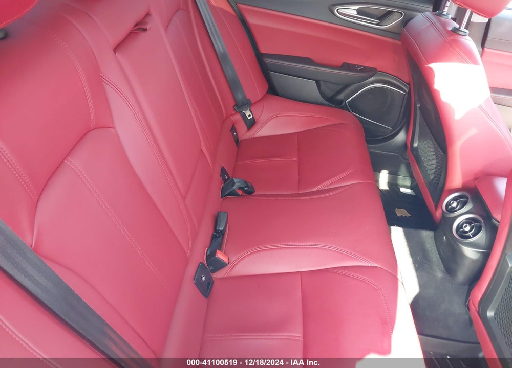 2021 ALFA ROMEO GIULIA VIN: ZARFANBNXM7645500