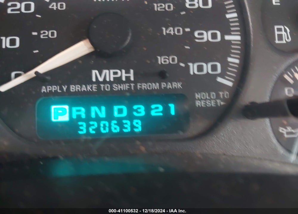 2002 CHEVROLET TAHOE LT VIN: 1GNEK13Z32J214260