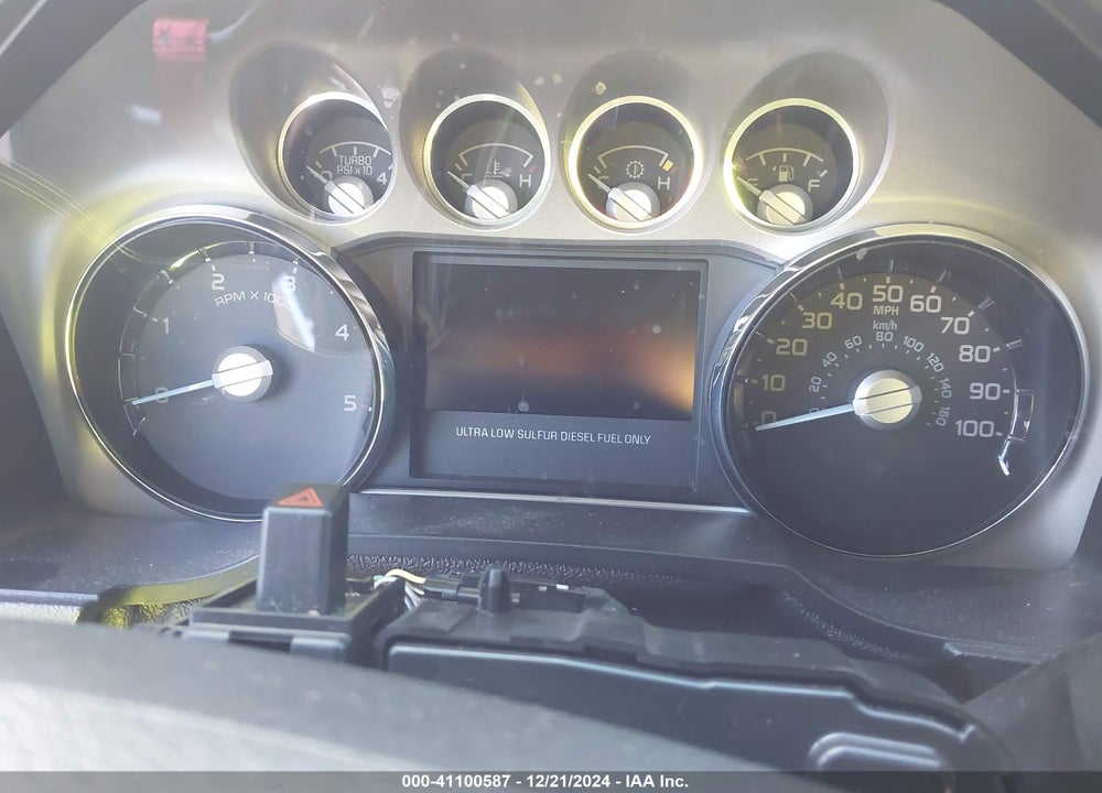 2011 FORD F-350 LARIAT VIN: 1FT8W3BT1BEA10018