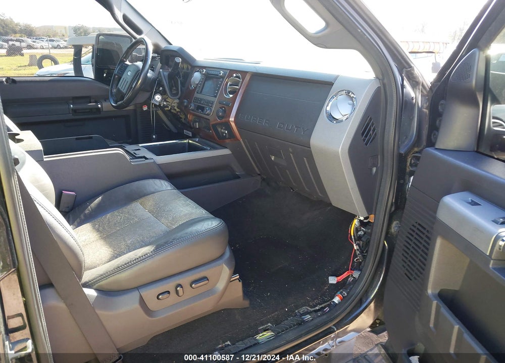 2011 FORD F-350 LARIAT VIN: 1FT8W3BT1BEA10018