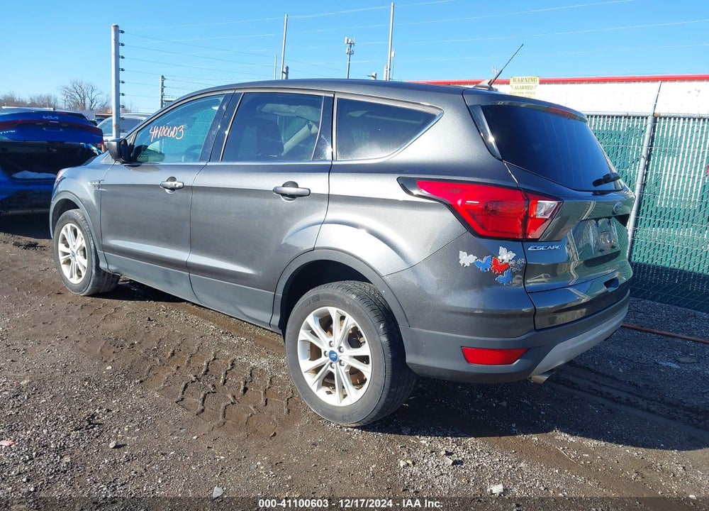 2019 FORD ESCAPE SE VIN: 1FMCU9GDXKUA15191