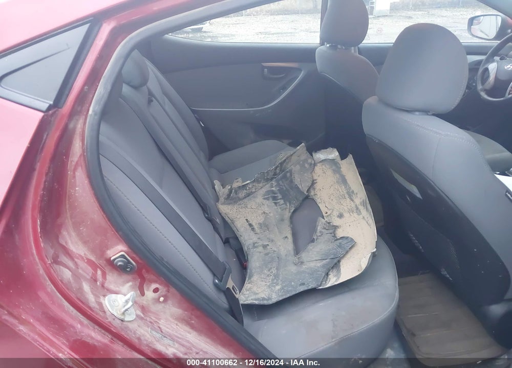 2014 HYUNDAI ELANTRA SE VIN: 5NPDH4AE2EH533926