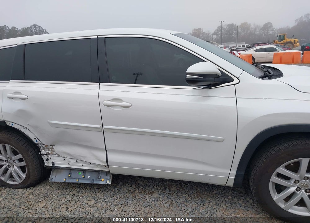 2015 TOYOTA HIGHLANDER LE VIN: 5TDZARFH6FS015999