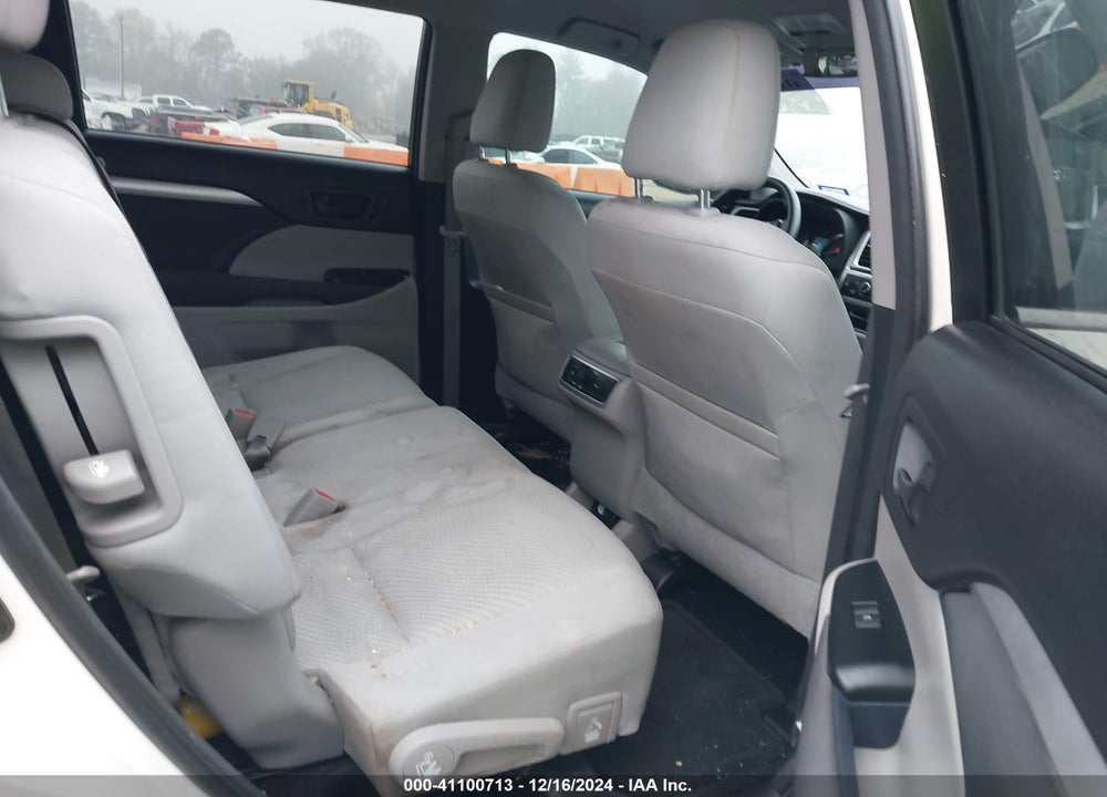 2015 TOYOTA HIGHLANDER LE VIN: 5TDZARFH6FS015999