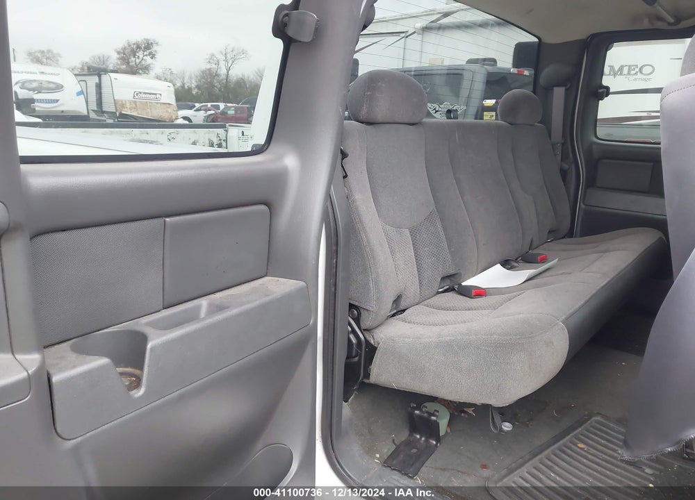 2005 CHEVROLET SILVERADO 2500HD LS VIN: 1GCHK29225E216858